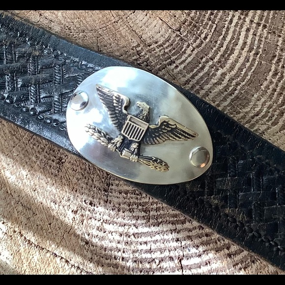 Leather cuff, up to 8’ wrist - Picture 4 of 9